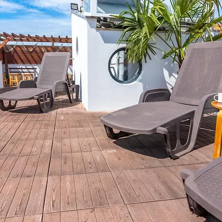 Beach & Sea Guest house *